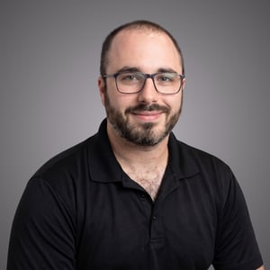 un portrait de Cedric Gagné chez Communications Pomerleau